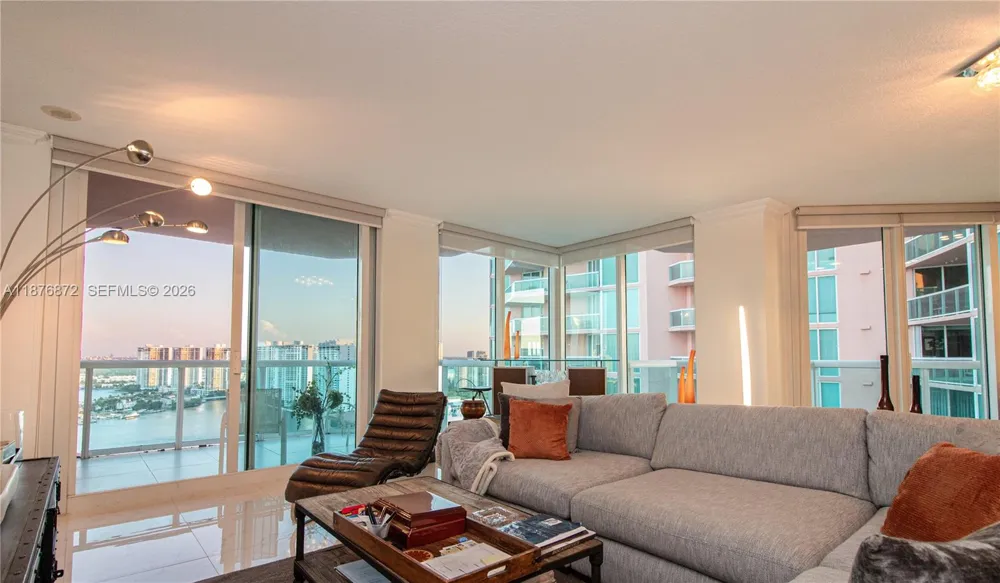 3370 NE 190 St #PH 2909 Aventura, FL 33180