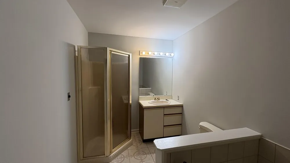 5035 Spinnaker Lane #C Crown Point, IN 46307