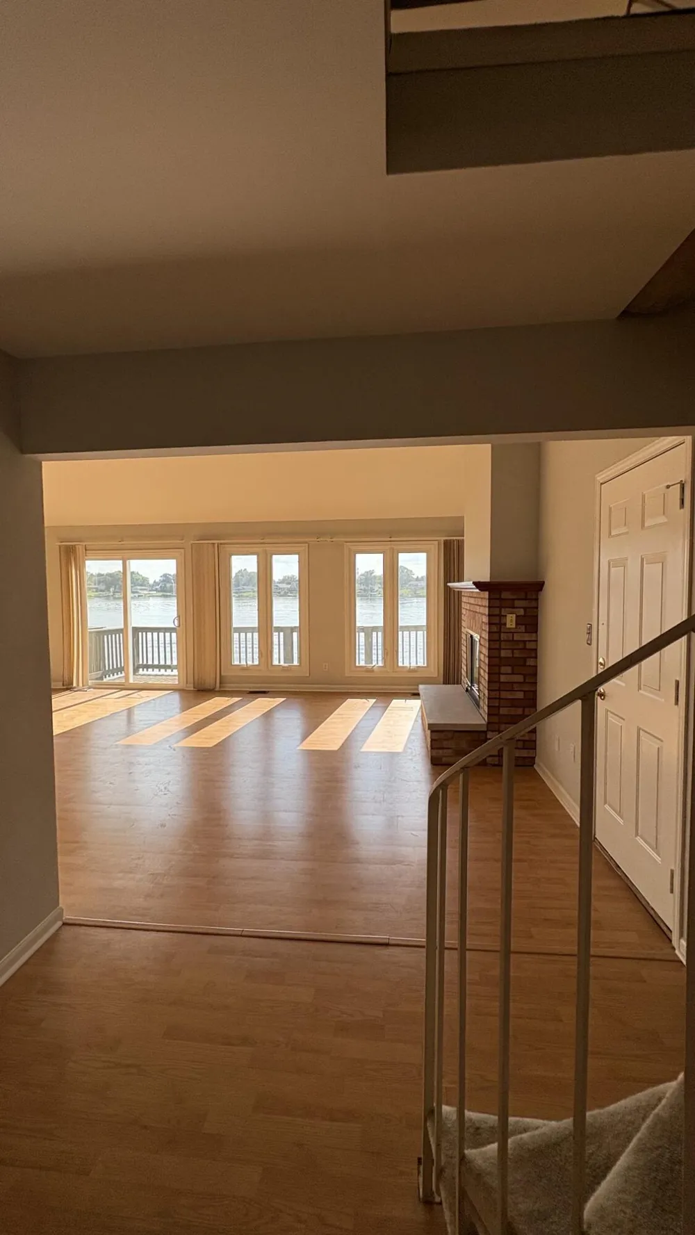 5035 Spinnaker Lane #C Crown Point, IN 46307