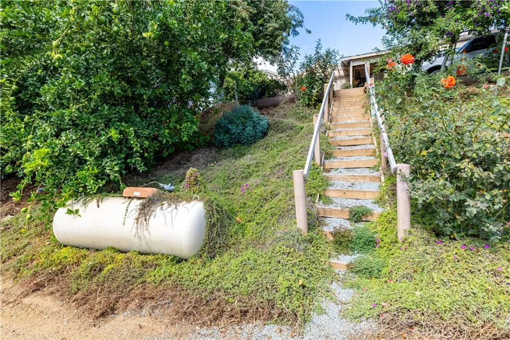 35095 Metz Road Soledad, CA 93960