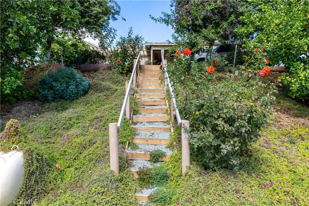 35095 Metz Road Soledad, CA 93960