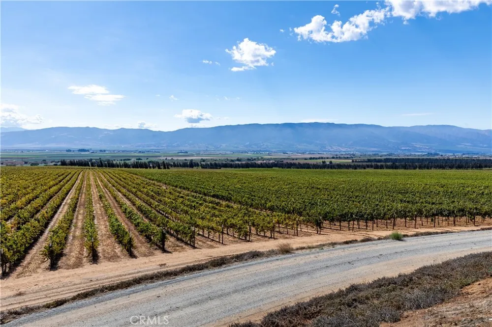 35095 Metz Road Soledad, CA 93960