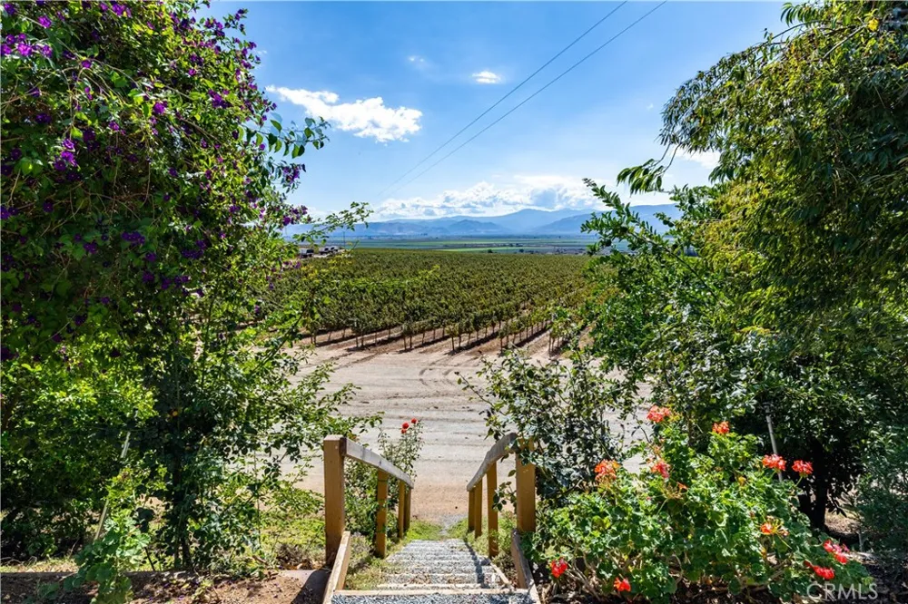 35095 Metz Road Soledad, CA 93960