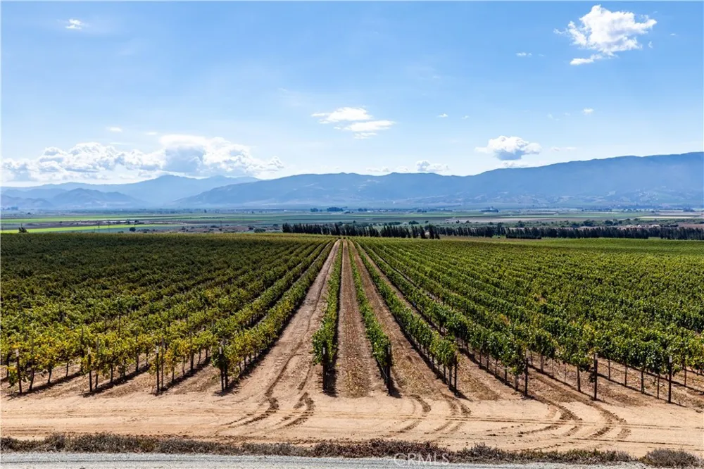 35095 Metz Road Soledad, CA 93960