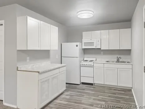 18 Nakomis Court Canadian, OK 74425