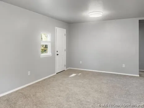 18 Nakomis Court Canadian, OK 74425