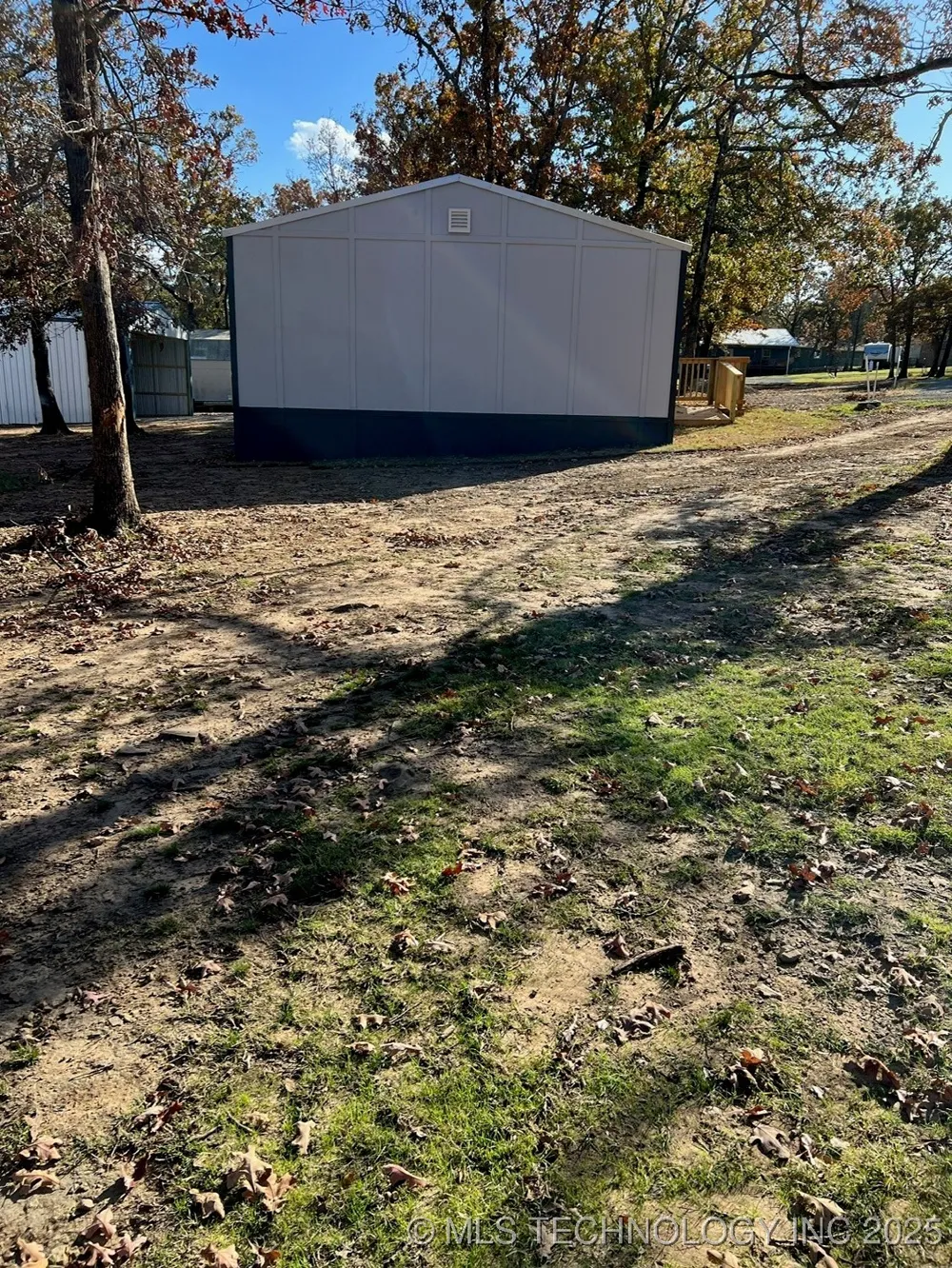 18 Nakomis Court Canadian, OK 74425
