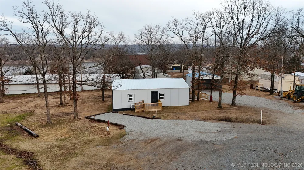18 Nakomis Court Canadian, OK 74425