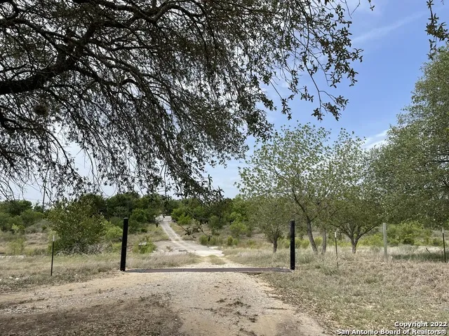 8226 FM 471 N San Antonio, TX 78253