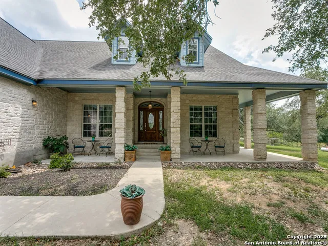 6840 S Loop 1604 Von Ormy, TX 78073