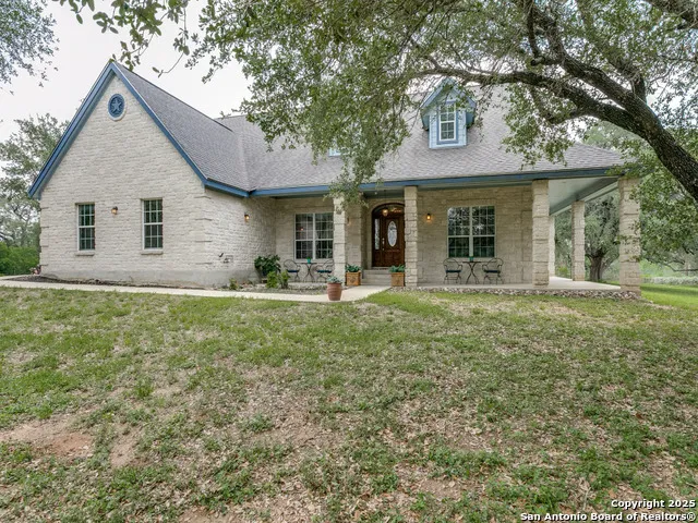 6840 S Loop 1604 Von Ormy, TX 78073