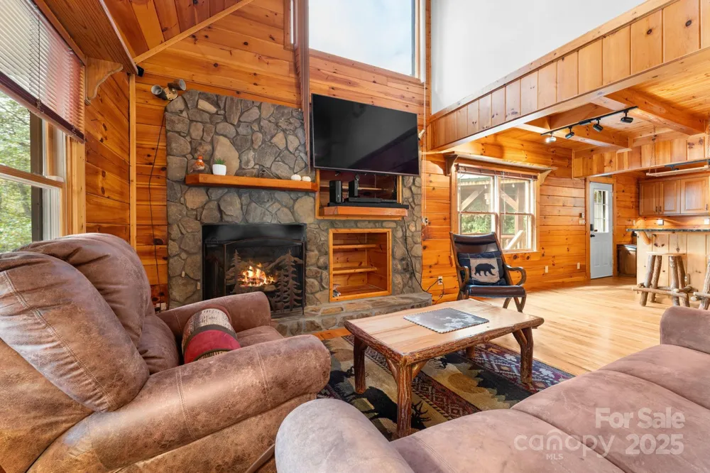 80 Slow Lane Whittier, NC 28789