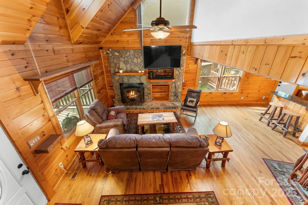 80 Slow Lane Whittier, NC 28789