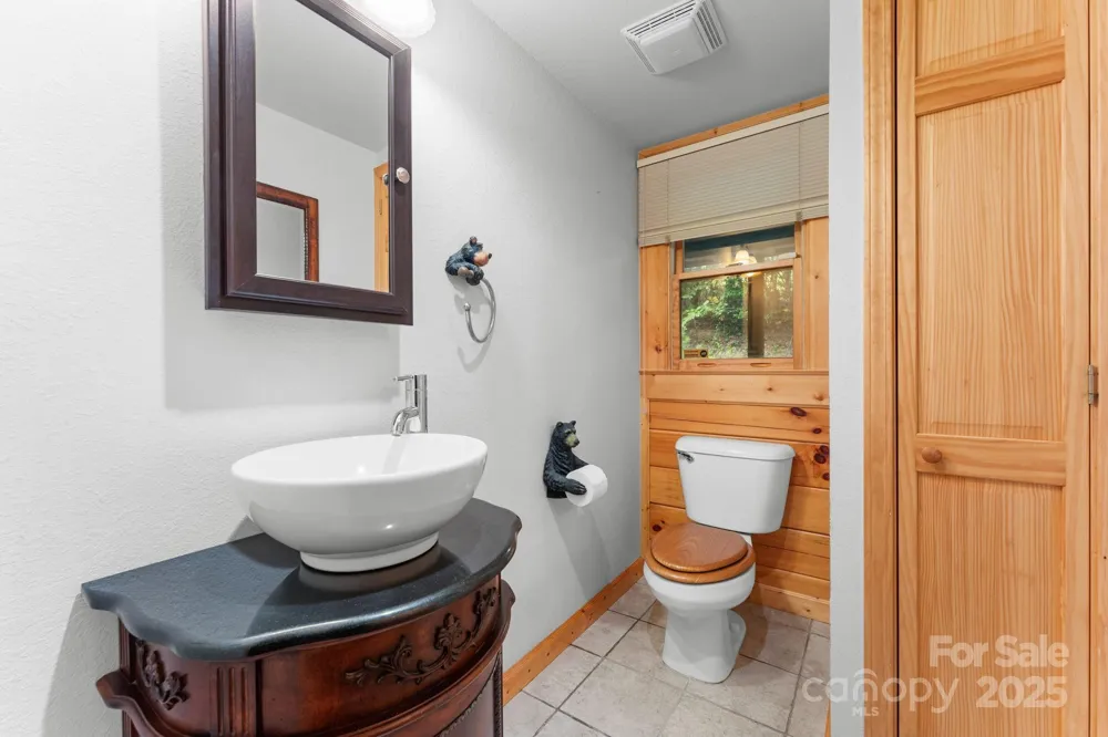 80 Slow Lane Whittier, NC 28789