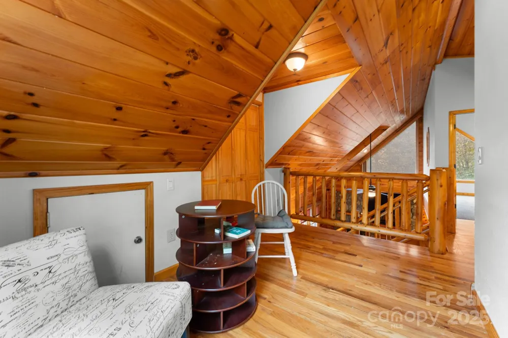 80 Slow Lane Whittier, NC 28789