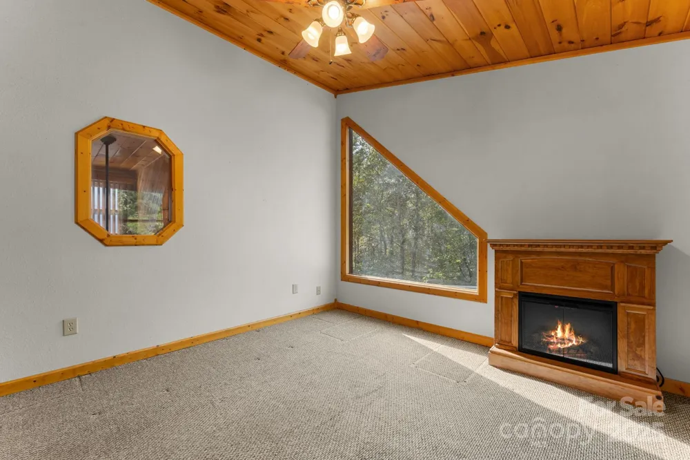 80 Slow Lane Whittier, NC 28789