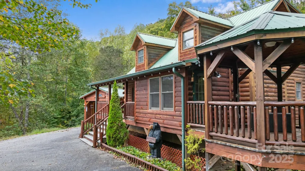 80 Slow Lane Whittier, NC 28789