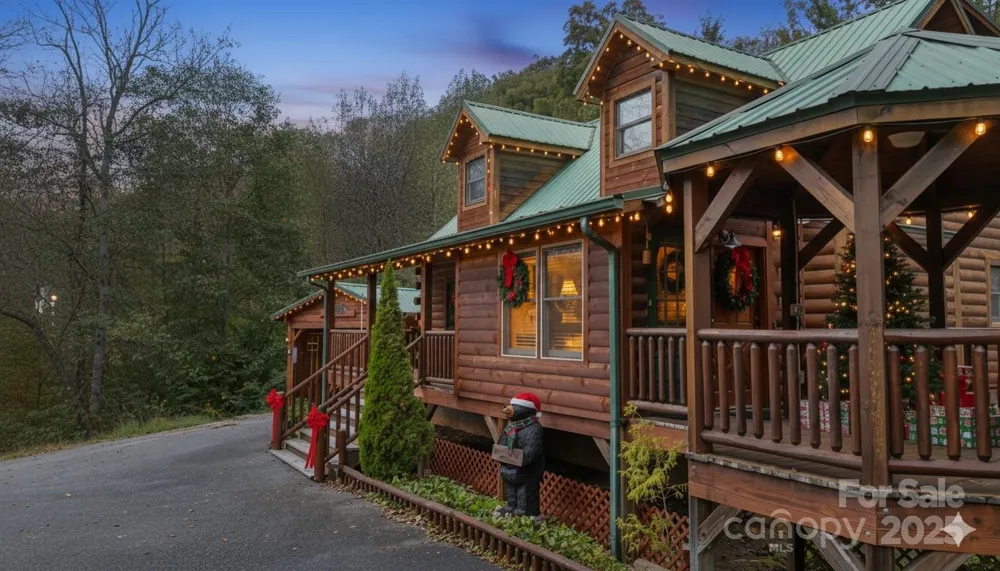 80 Slow Lane Whittier, NC 28789
