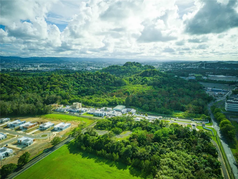 CARRETERA 2, KM 3.1 Bayamón, PR 00961
