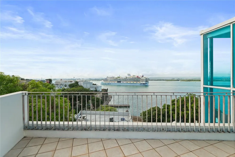 10 CALLE SOL Old San Juan, PR 00901