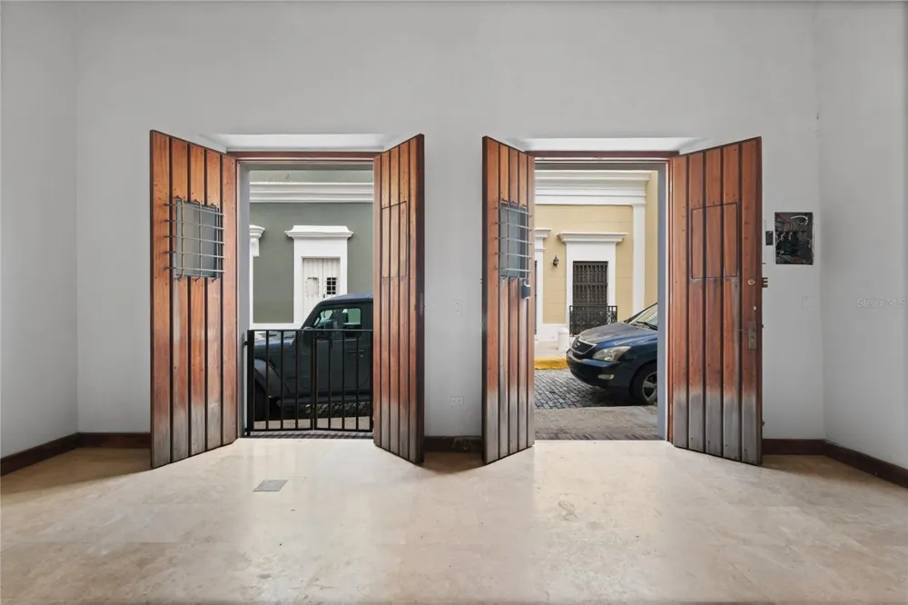 10 CALLE SOL Old San Juan, PR 00901