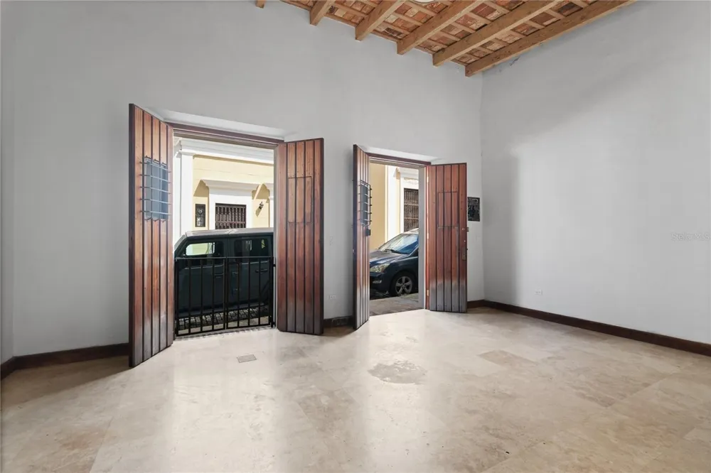 10 CALLE SOL Old San Juan, PR 00901
