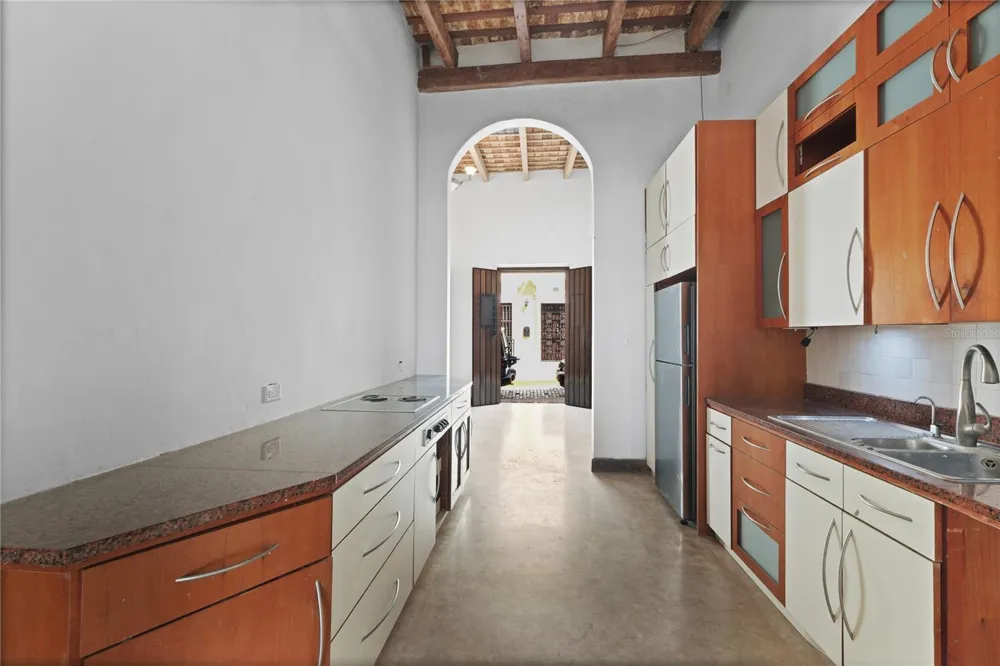10 CALLE SOL Old San Juan, PR 00901