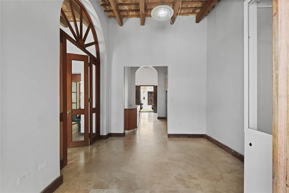 10 CALLE SOL Old San Juan, PR 00901