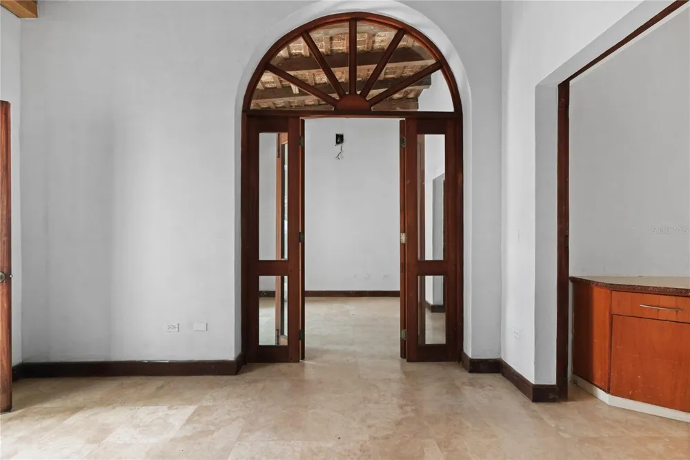 10 CALLE SOL Old San Juan, PR 00901