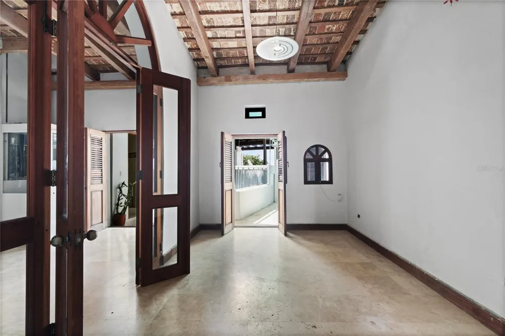 10 CALLE SOL Old San Juan, PR 00901