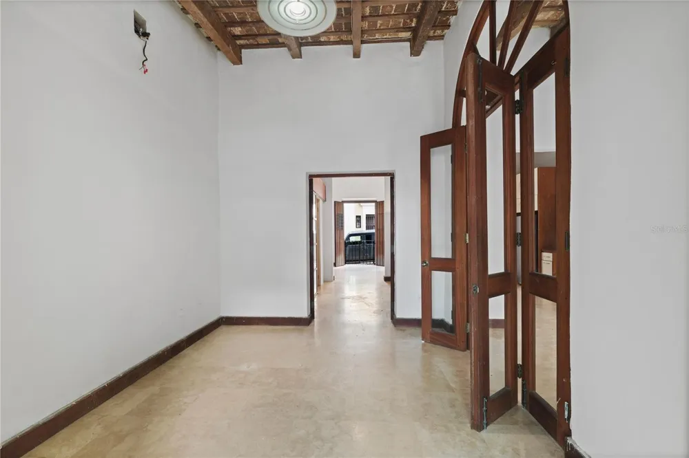 10 CALLE SOL Old San Juan, PR 00901