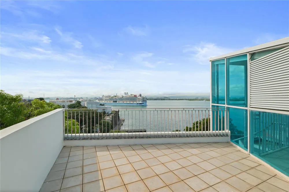10 CALLE SOL Old San Juan, PR 00901