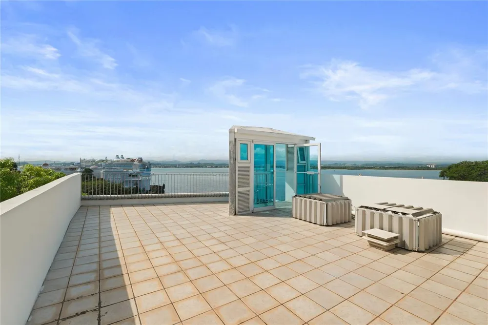 10 CALLE SOL Old San Juan, PR 00901