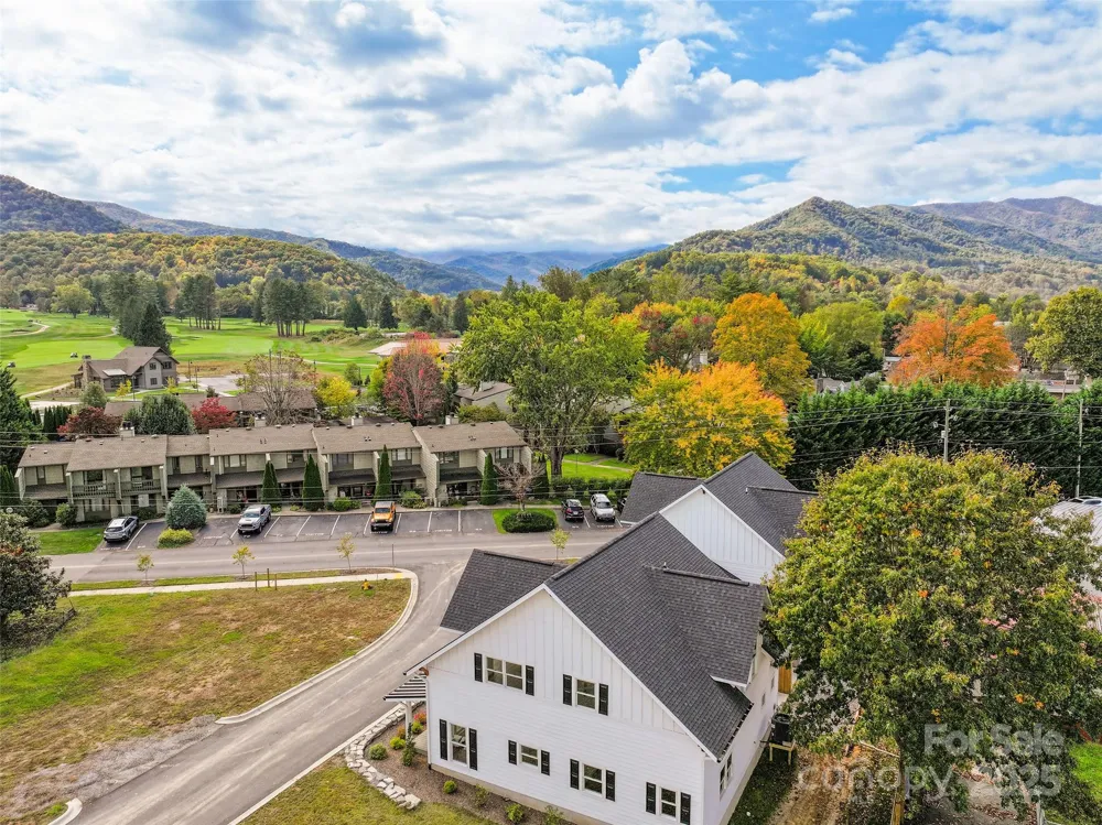 15 Riemar Lane Waynesville, NC 28786