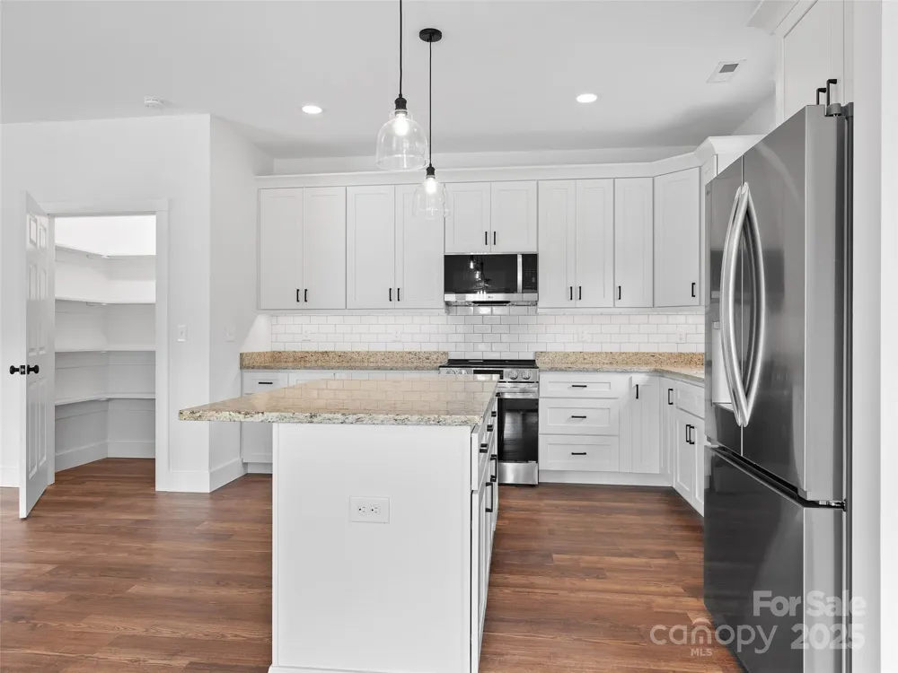 15 Riemar Lane Waynesville, NC 28786