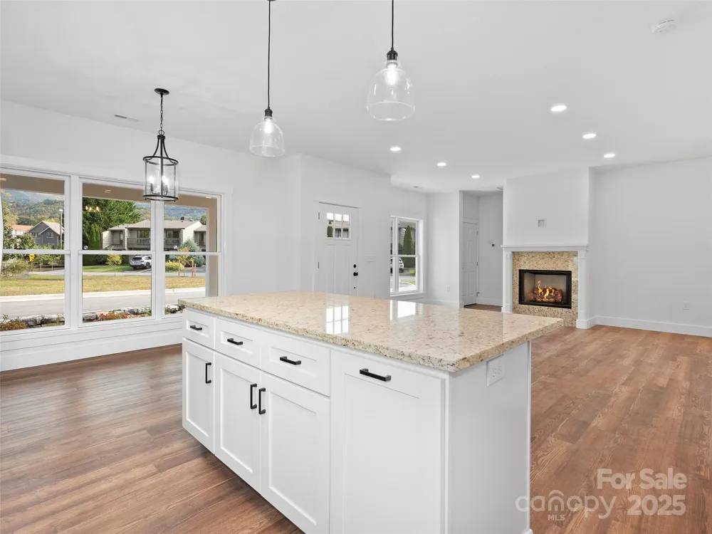 15 Riemar Lane Waynesville, NC 28786