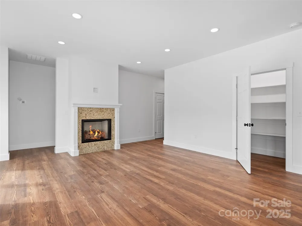 15 Riemar Lane Waynesville, NC 28786