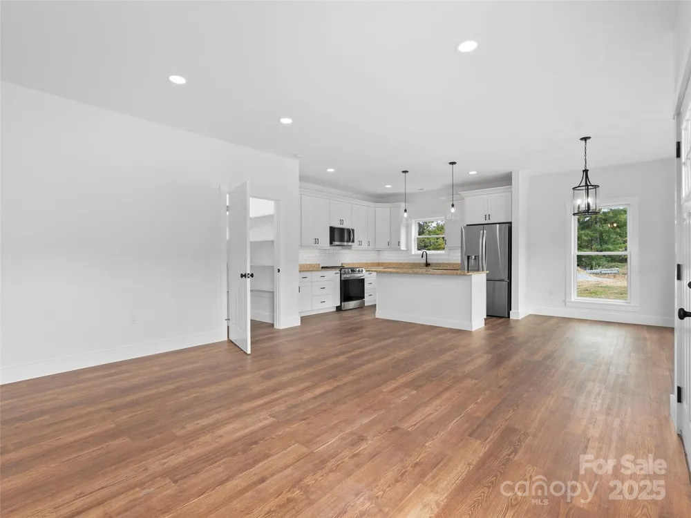15 Riemar Lane Waynesville, NC 28786