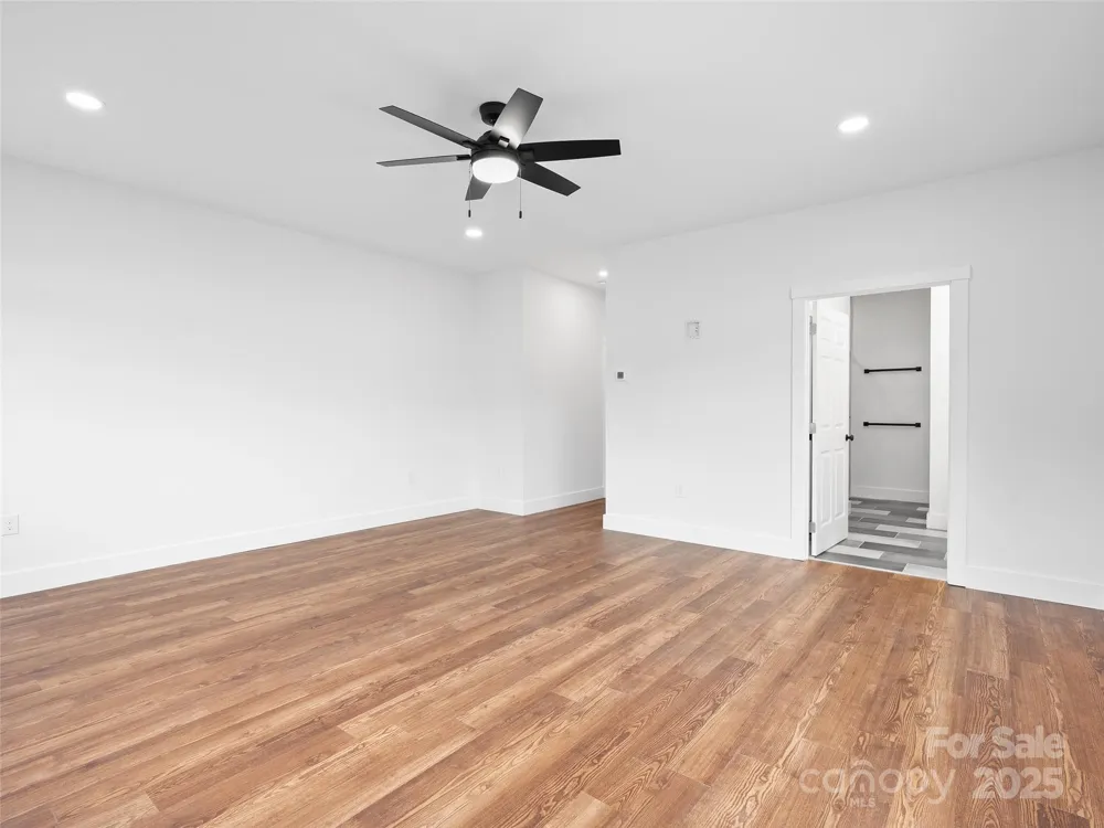 15 Riemar Lane Waynesville, NC 28786