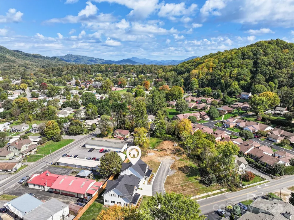 15 Riemar Lane Waynesville, NC 28786