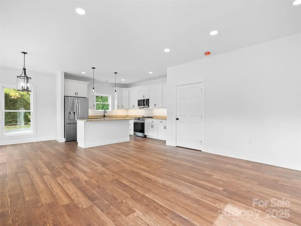 11 Riemar Lane Waynesville, NC 28786