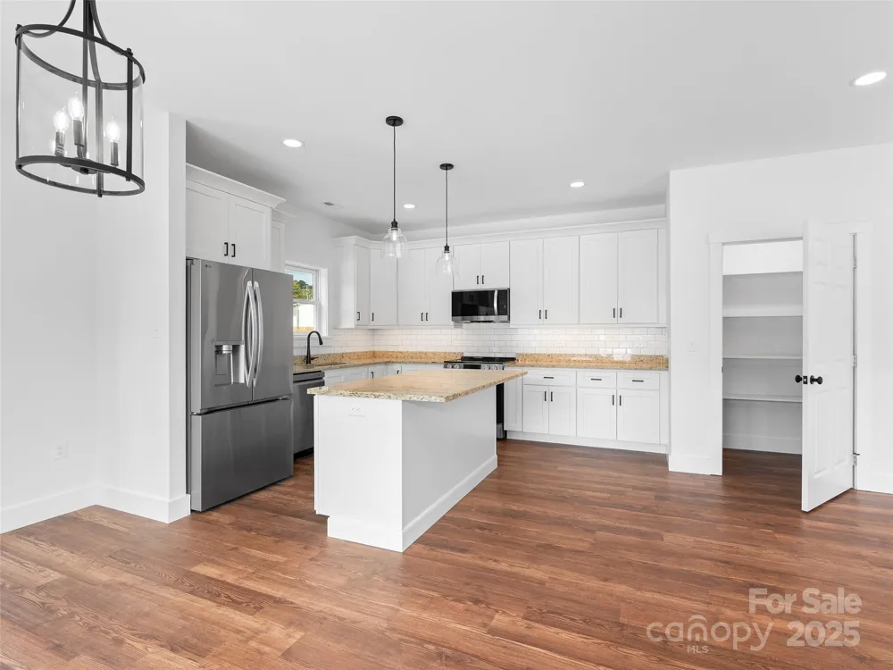 11 Riemar Lane Waynesville, NC 28786