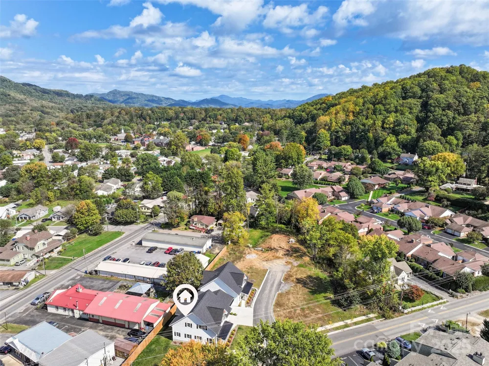 11 Riemar Lane Waynesville, NC 28786
