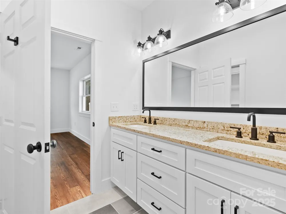 11 Riemar Lane Waynesville, NC 28786