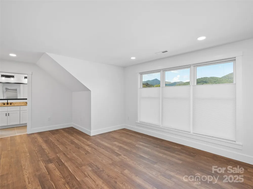 11 Riemar Lane Waynesville, NC 28786