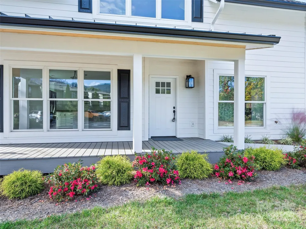 11 Riemar Lane Waynesville, NC 28786