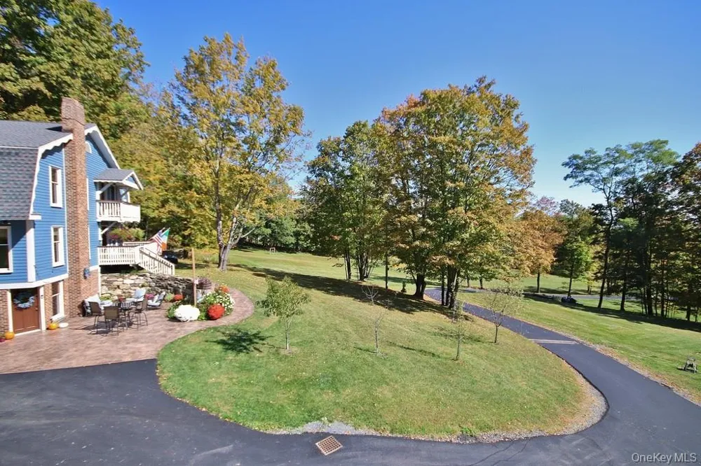 575 Roosa Gap Road Bloomingburg, NY 12721