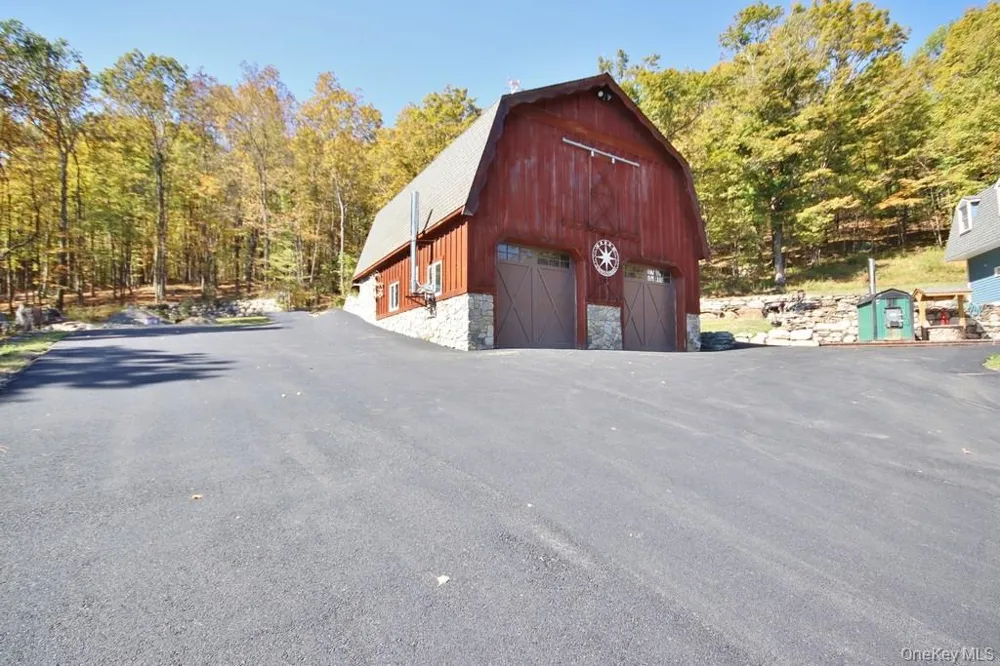 575 Roosa Gap Road Bloomingburg, NY 12721