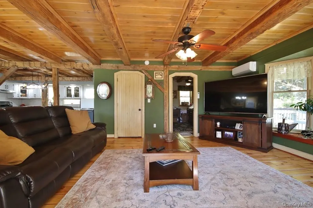 575 Roosa Gap Road Bloomingburg, NY 12721