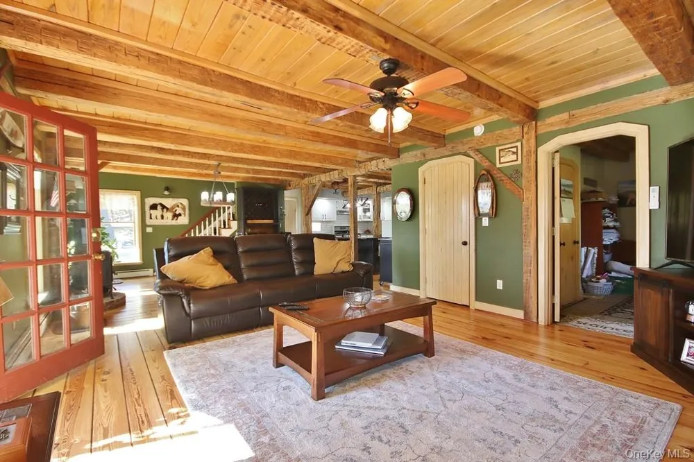 575 Roosa Gap Road Bloomingburg, NY 12721